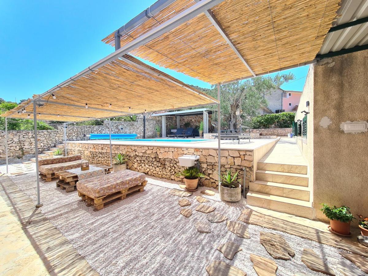 Olive Tree - House With Pool Villa Vinišće Exteriör bild