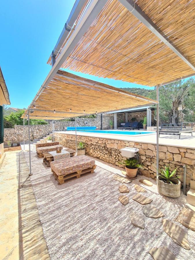 Olive Tree - House With Pool Villa Vinišće Exteriör bild